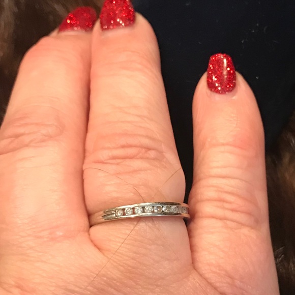 10k white Gold Genuine Diamond Band - Picture 7 of 14